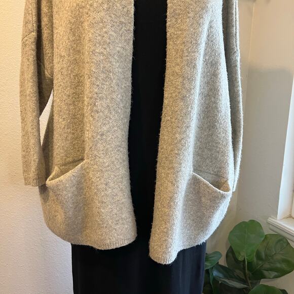 Look By M Gray Knit Soft Oversized Open Style Cardigan Sweater Pockets One Size - Picture 3 of 12